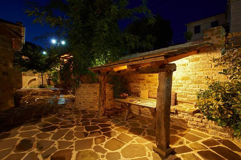 Astra Inn Papingo Exterior photo